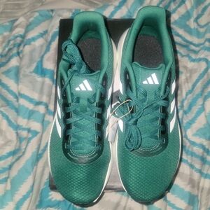 Adidas Sneakers  Run Falcons 3.0 men's 8 women's 9 color: green Brand New
